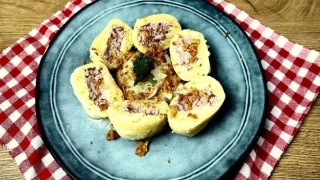 Bramborové knedlíky plněné uzeným masem předvařené 40g/ks 1kg