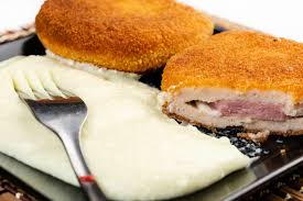 Obalovaný kuřecí Cordon Bleu 160g/ks prsní svalovina 3kg